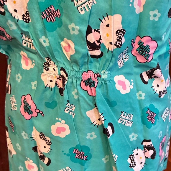 "Sanrio, Hello Kitty" scrub top, M, short sleeve, Excellent, used condition - Picture 6 of 10
